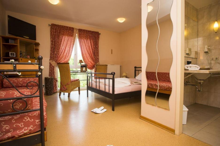 Mediterran Hotel Juwel Karlstein am Main Extérieur photo
